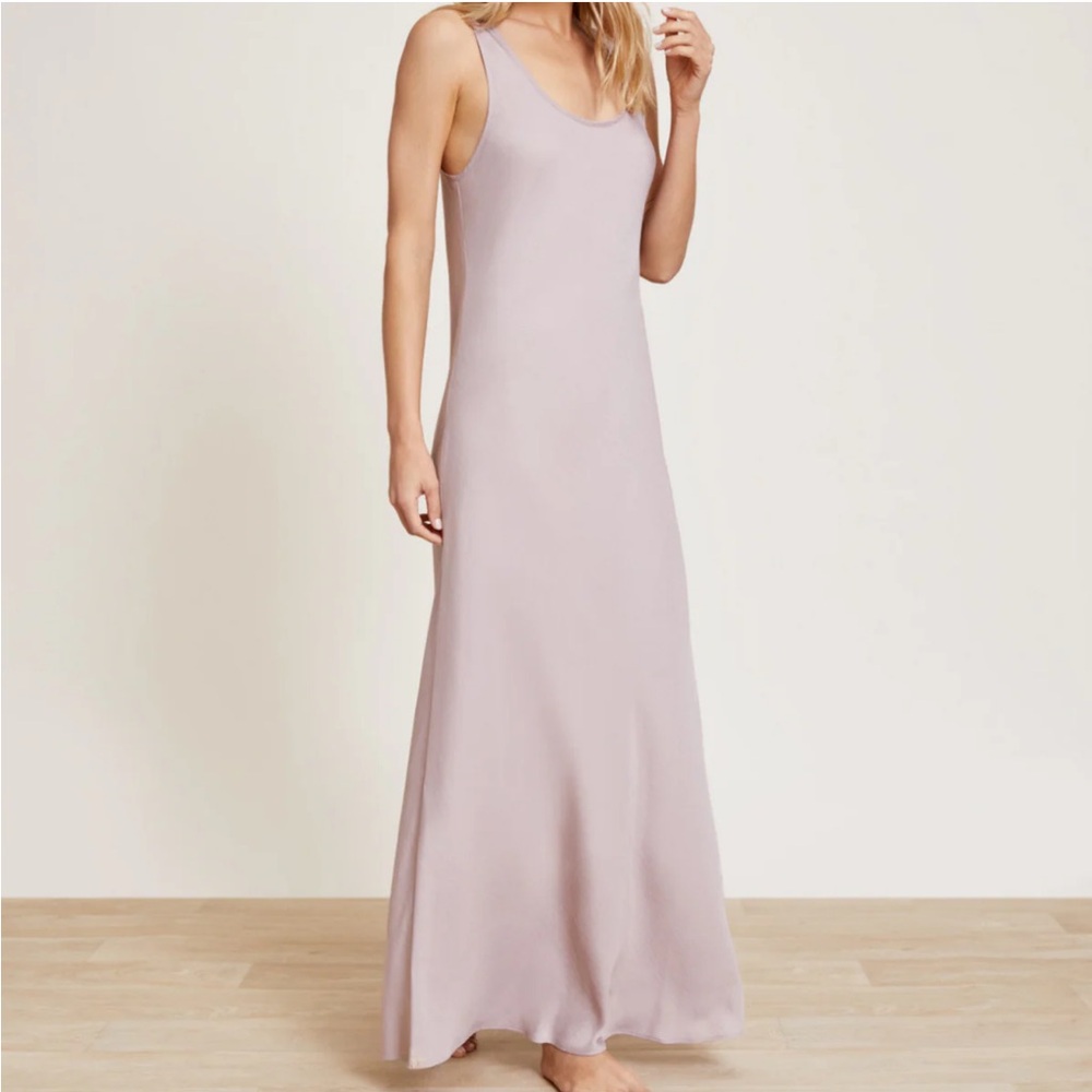 Barefoot Dreams Elegant nude satin Maxi Dress xl